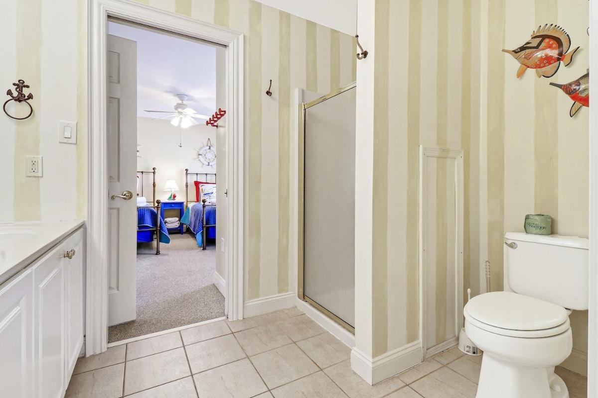 6 Bd 4 And One Half Bath Family Friendly Beach Home With Heated Pool Just A Block To The Beach ヒルトンヘッドアイランド エクステリア 写真